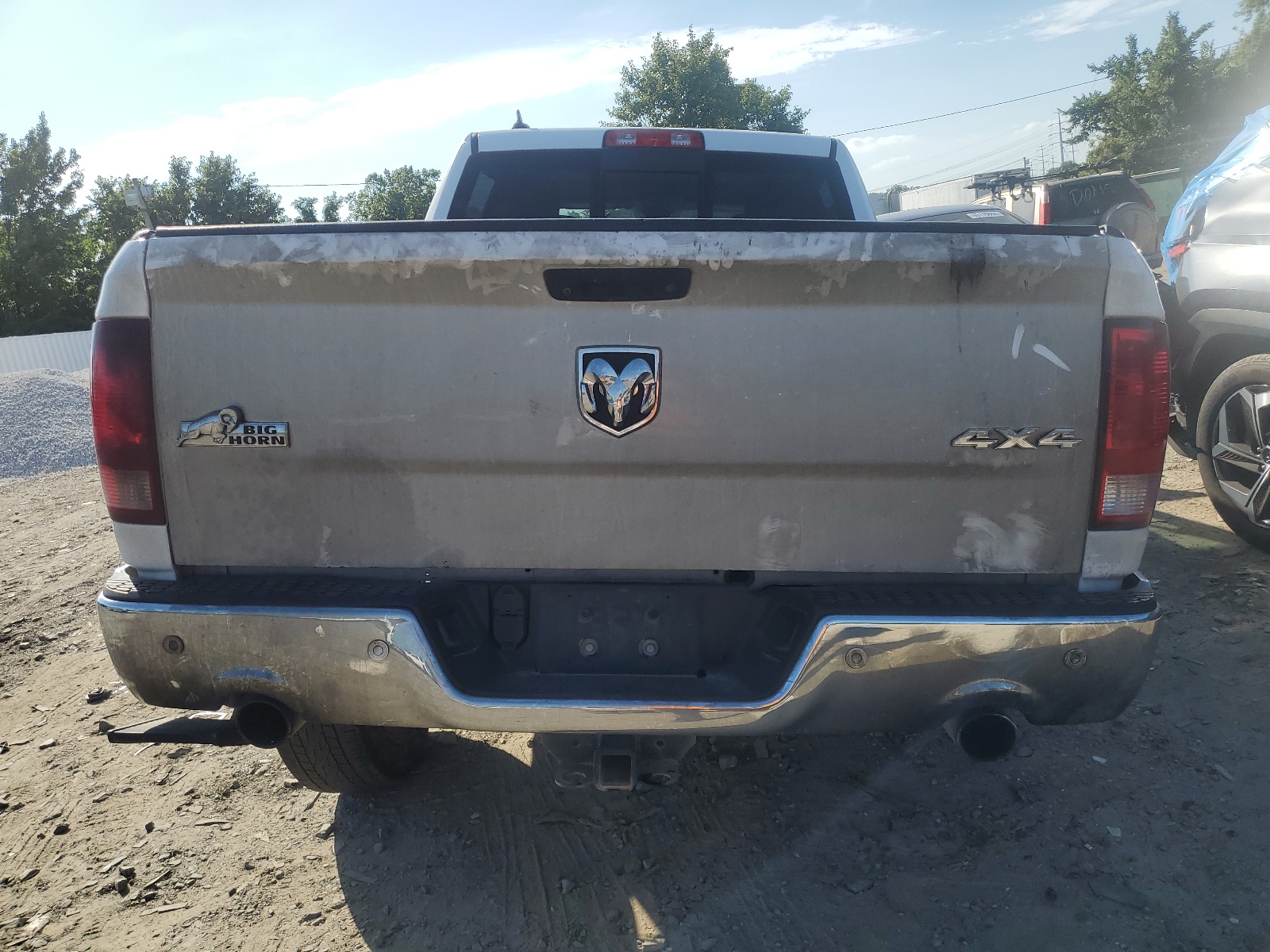 1C6RR7TM0GS175472 2016 Ram 1500 Slt