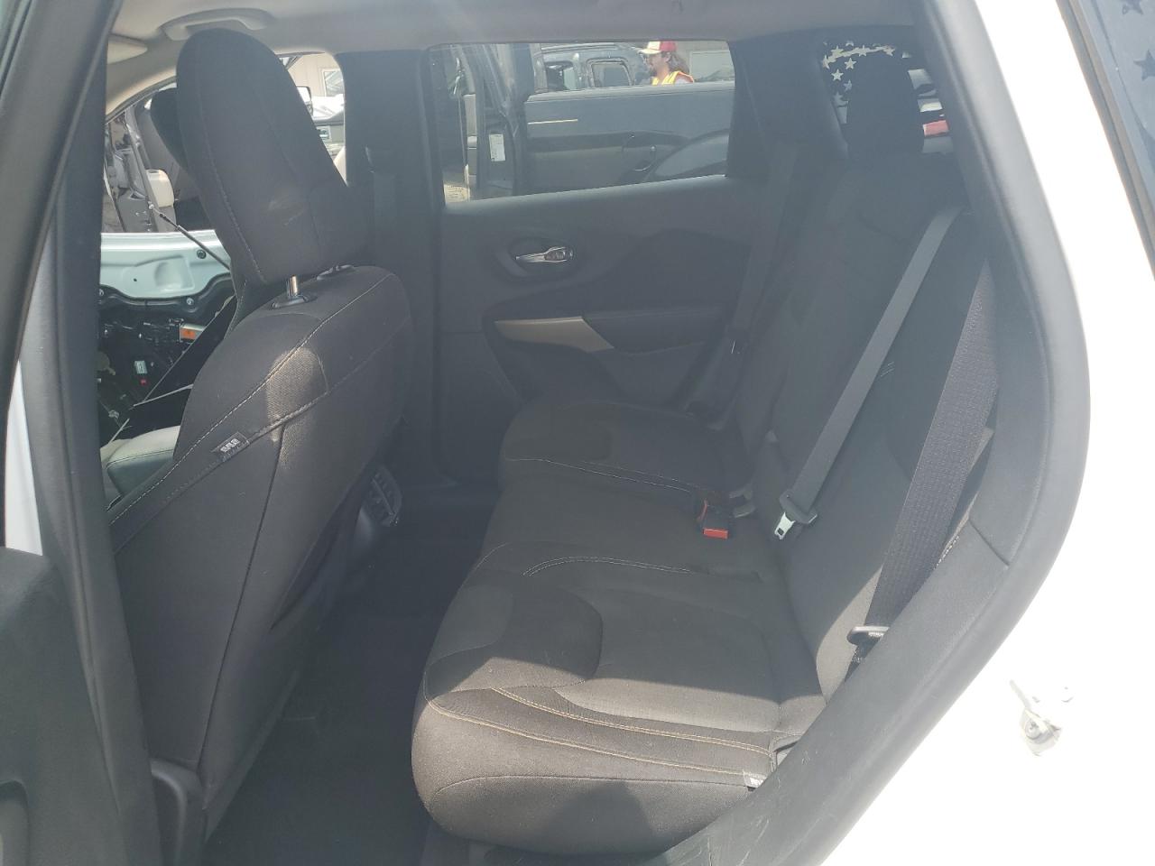 2017 Jeep Cherokee Latitude VIN: 1C4PJLCB4HW573132 Lot: 57261654