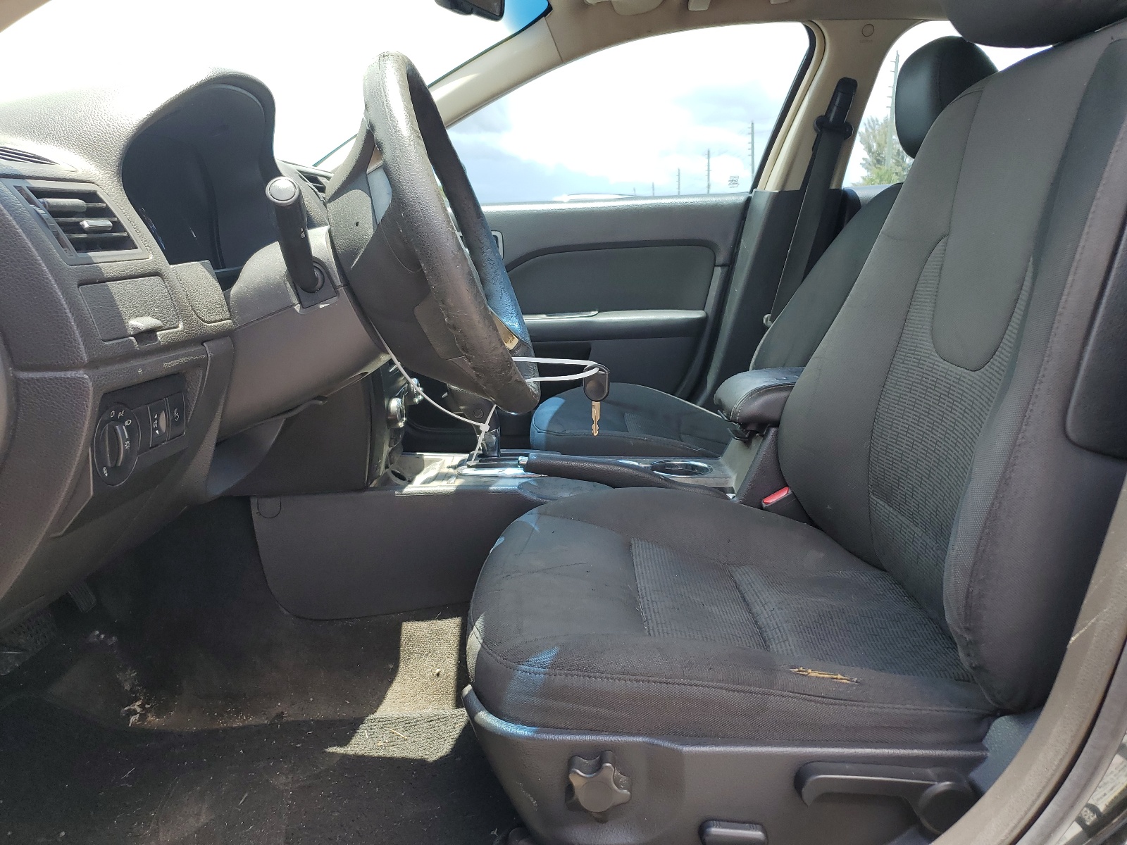 3FAHP0HA7AR348901 2010 Ford Fusion Se