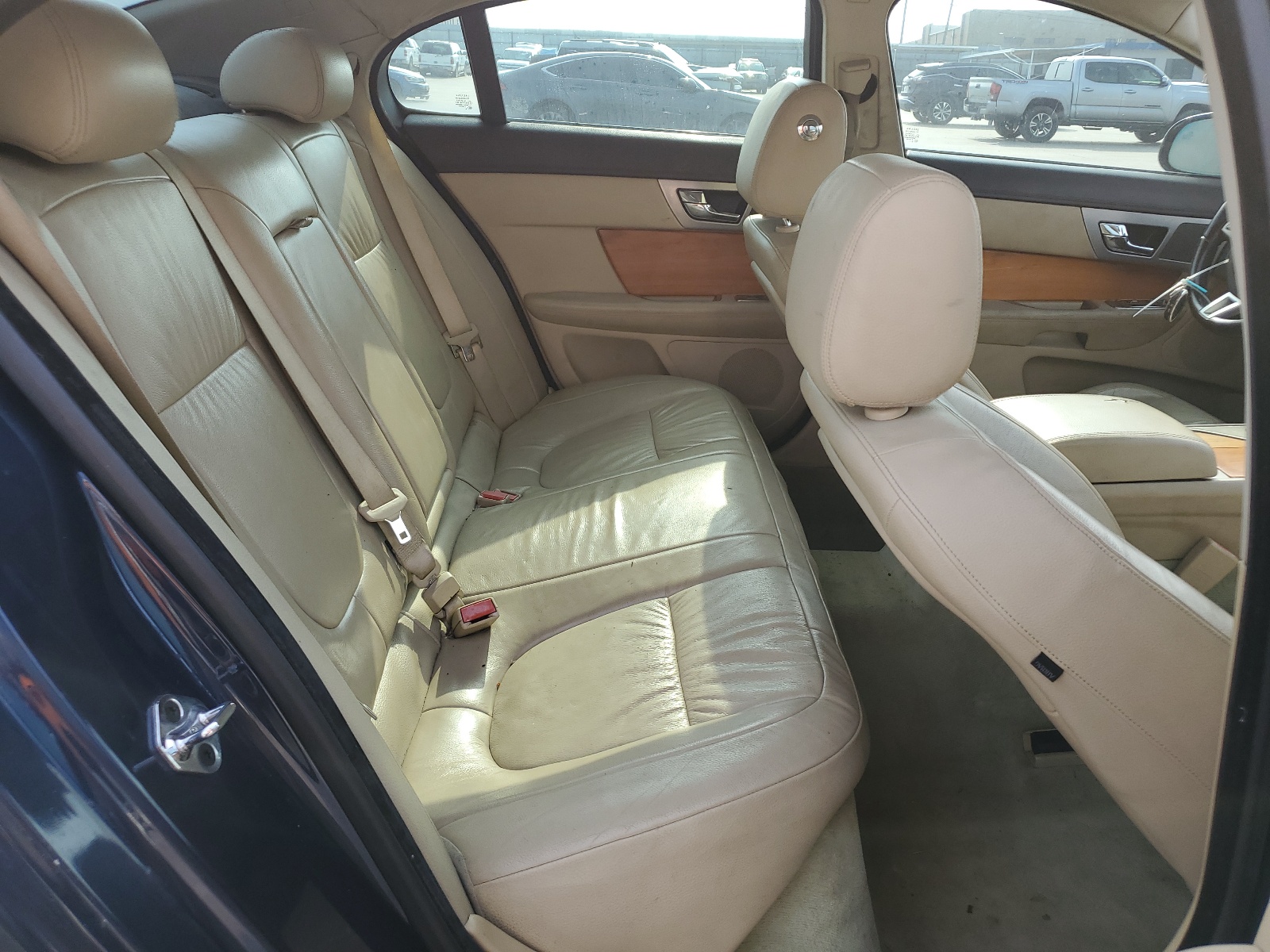 SAJWA0FA3AHR54057 2010 Jaguar Xf Luxury