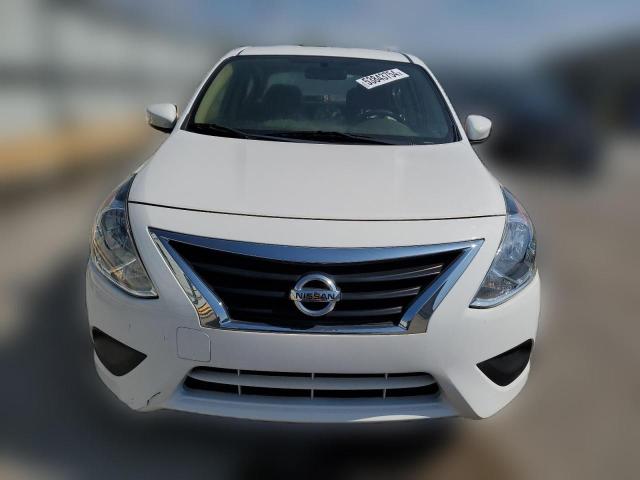  NISSAN VERSA 2019 Білий