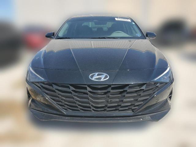  HYUNDAI ELANTRA 2023 Черный