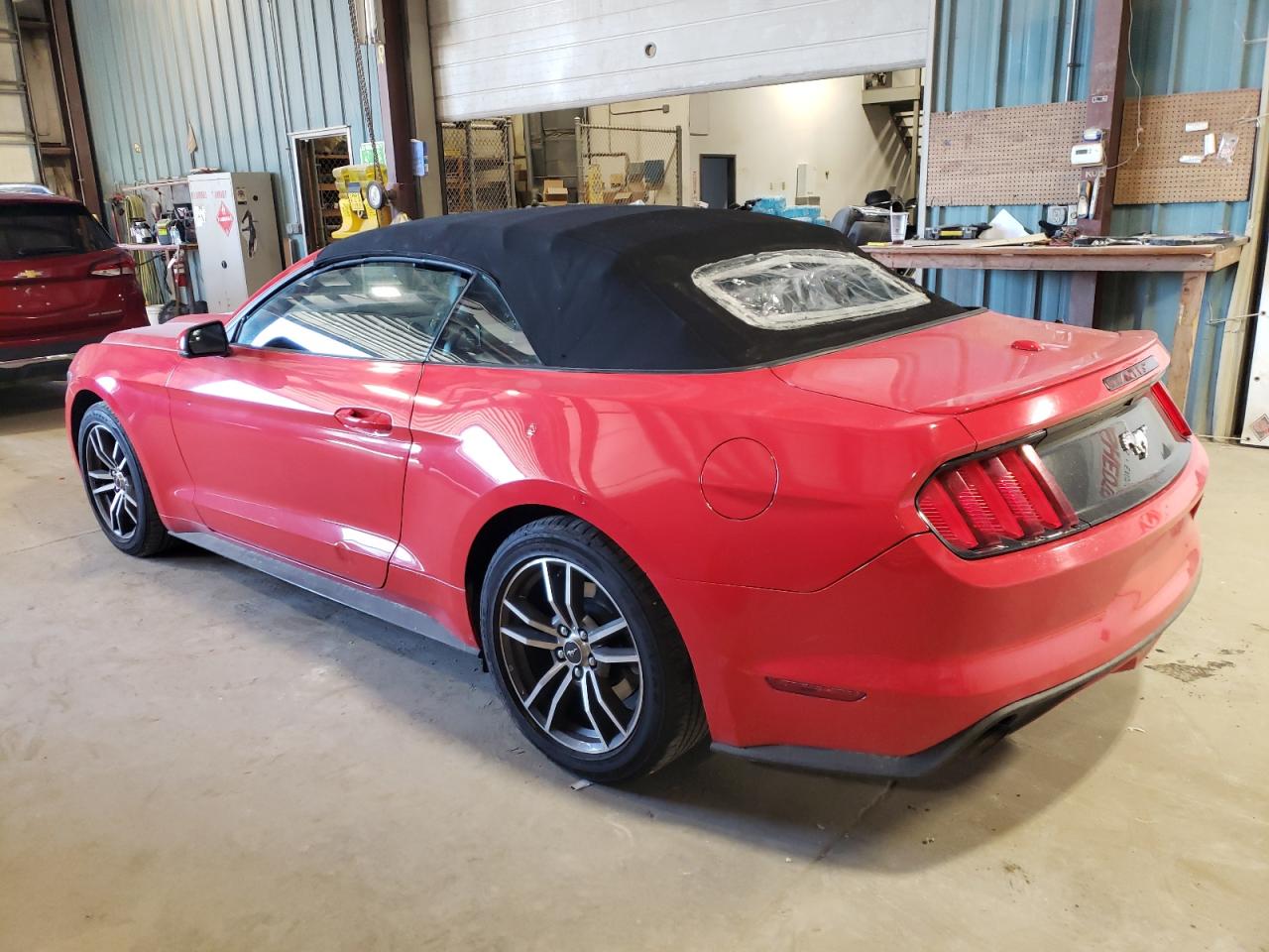 1FATP8UH8G5308026 2016 FORD MUSTANG - Image 2