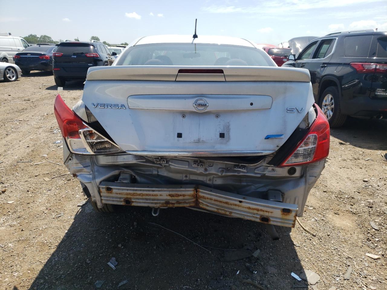 2015 Nissan Versa S VIN: 3N1CN7AP8FL800563 Lot: 59746994