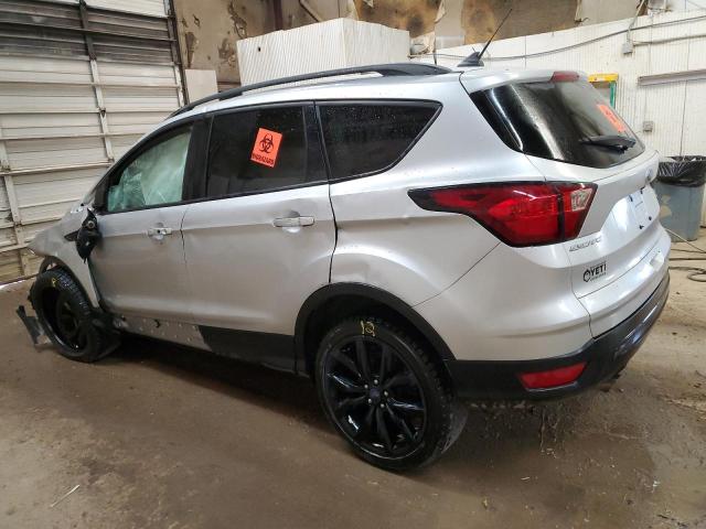  FORD ESCAPE 2019 Серебристый