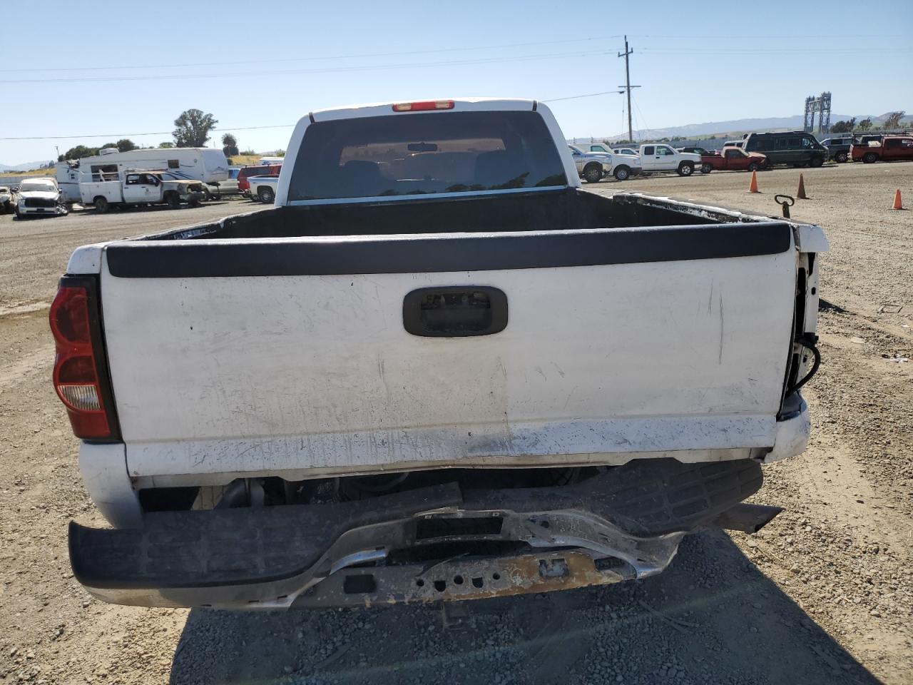 2007 Chevrolet Silverado C2500 Heavy Duty VIN: 1GCHC29U47E105195 Lot: 59728334