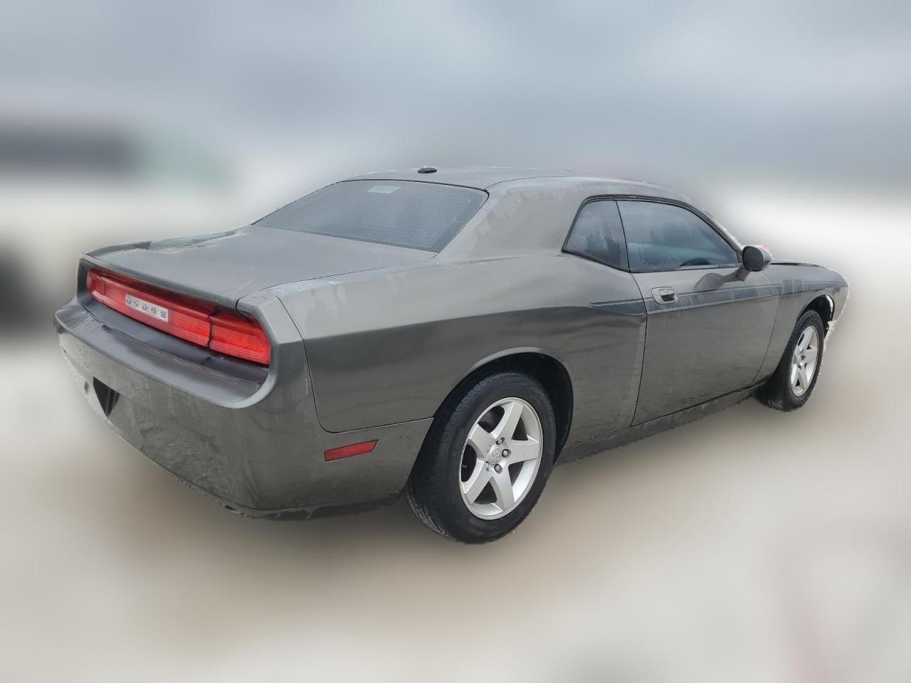 2B3CJ4DV8AH157491 2010 Dodge Challenger Se