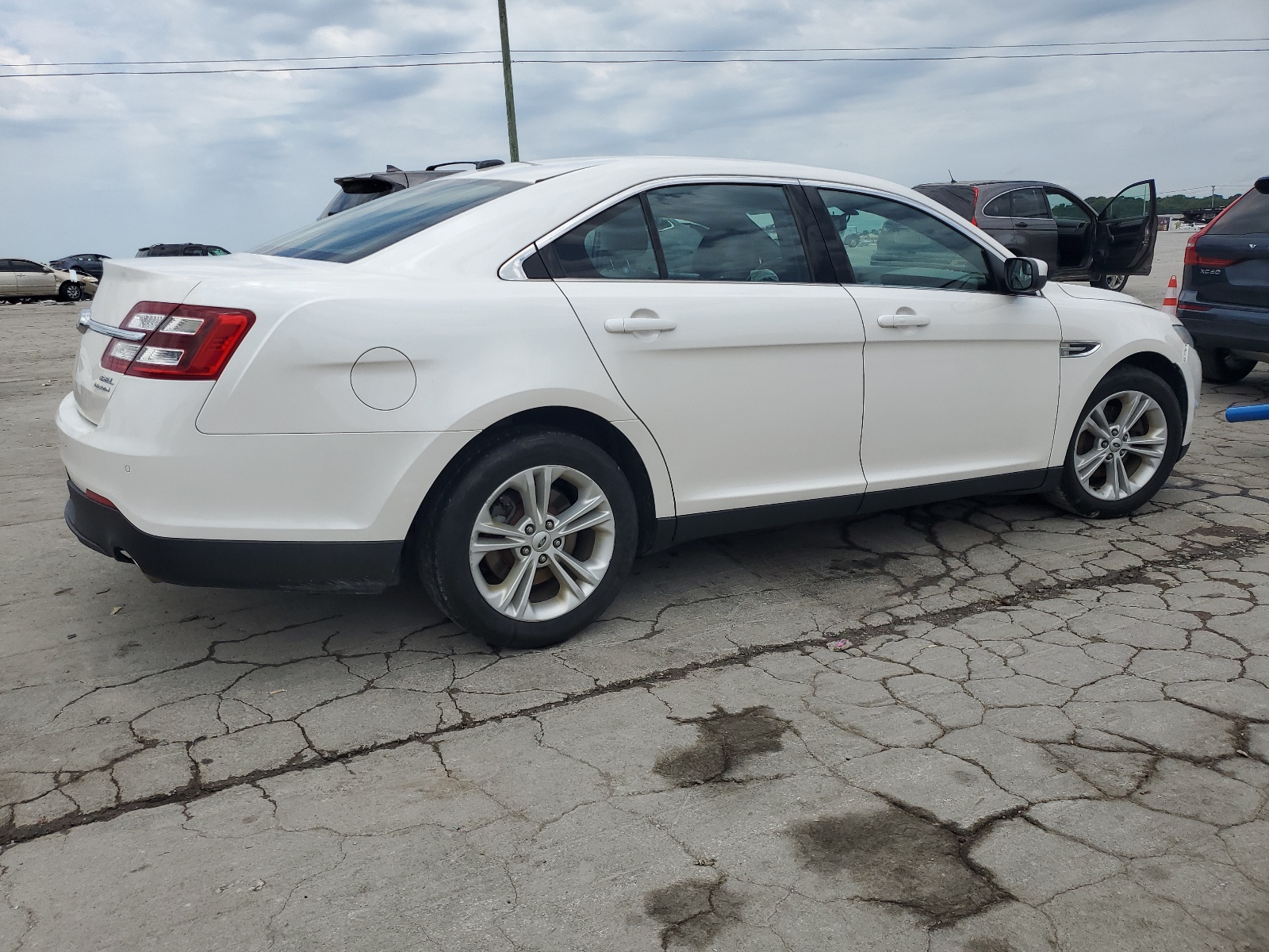 1FAHP2E89FG161512 2015 Ford Taurus Sel