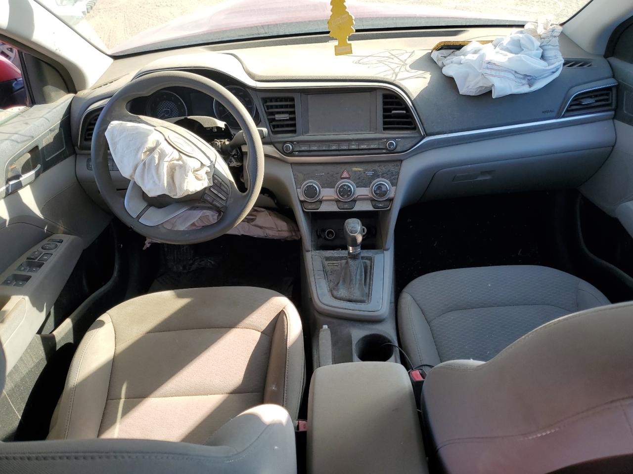 2019 Hyundai Elantra - Image 8