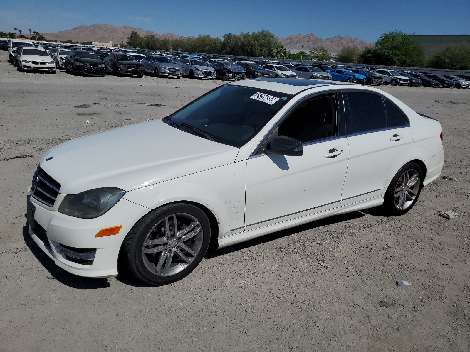 2013 Mercedes-Benz C 250 vin: WDDGF4HB4DR253324