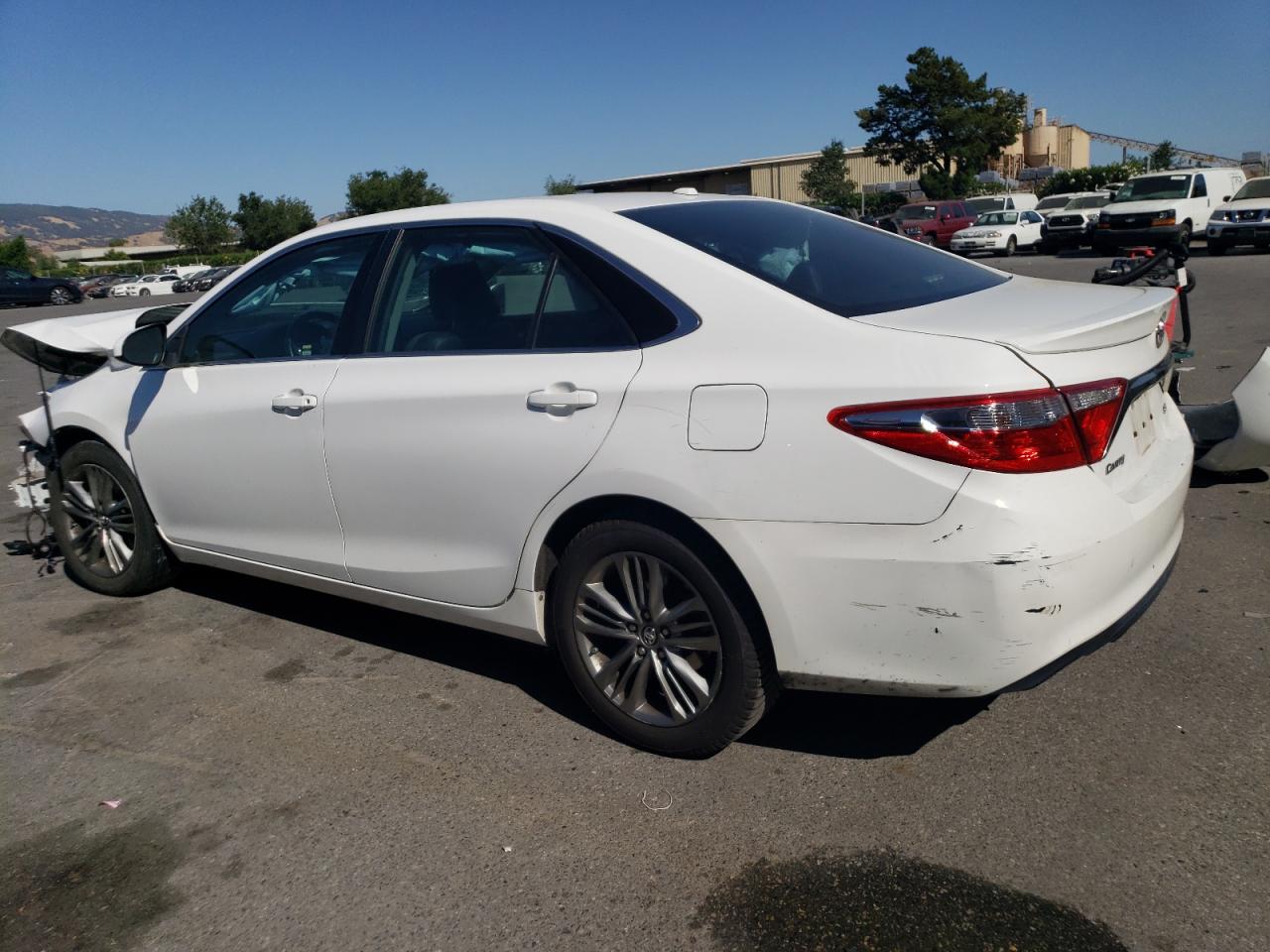 4T1BF1FK7HU449830 2017 TOYOTA CAMRY - Image 2