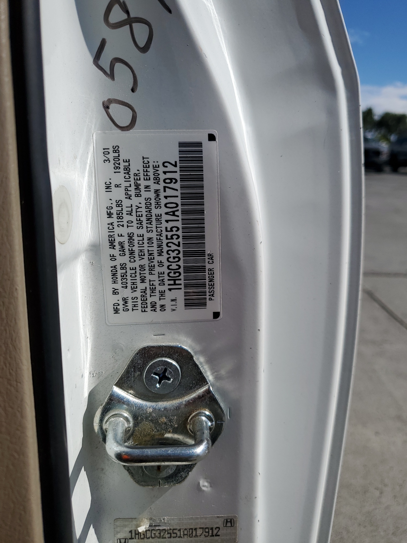 1HGCG32551A017912 2001 Honda Accord Ex