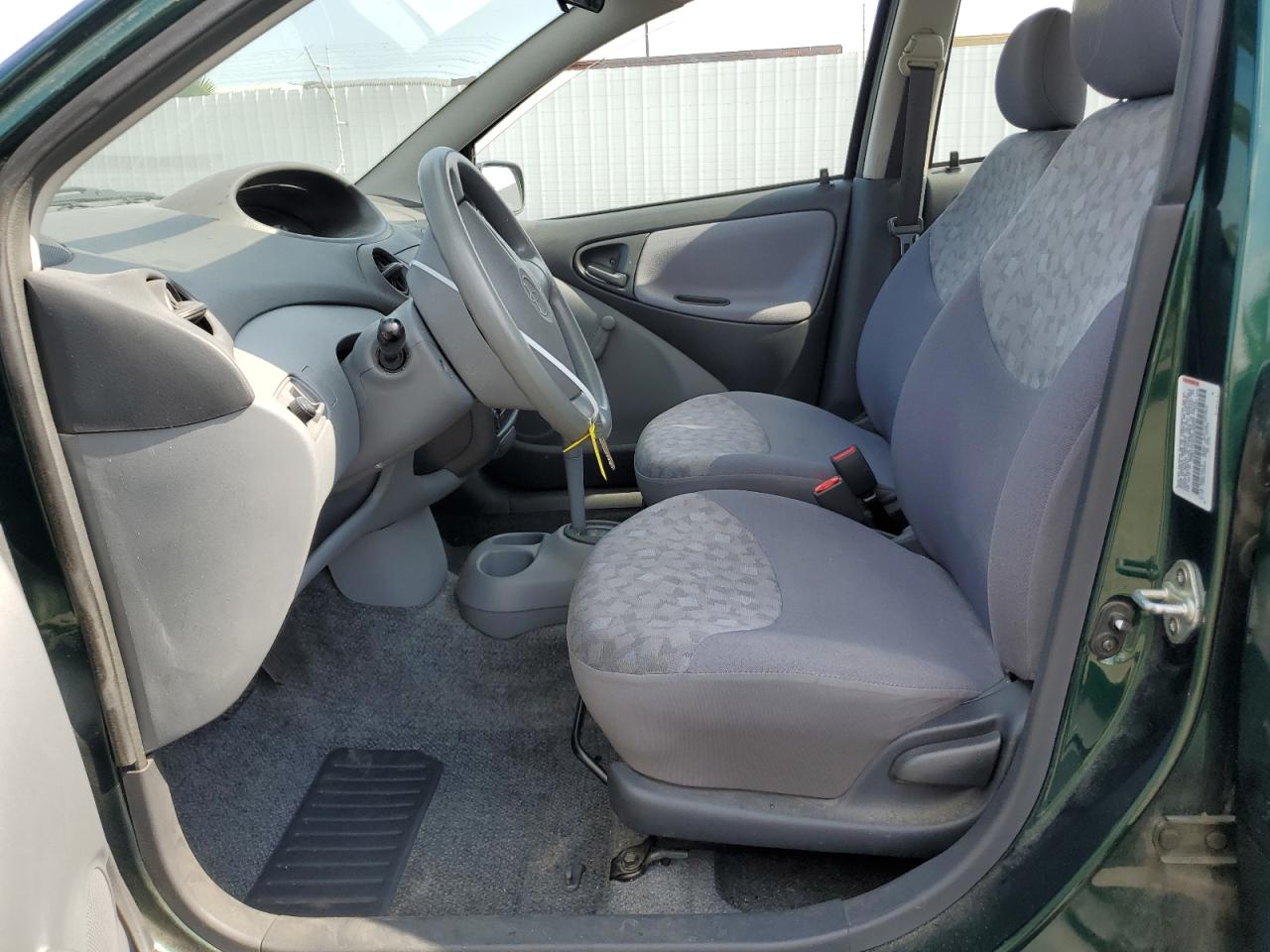 2000 Toyota Echo - Image 7