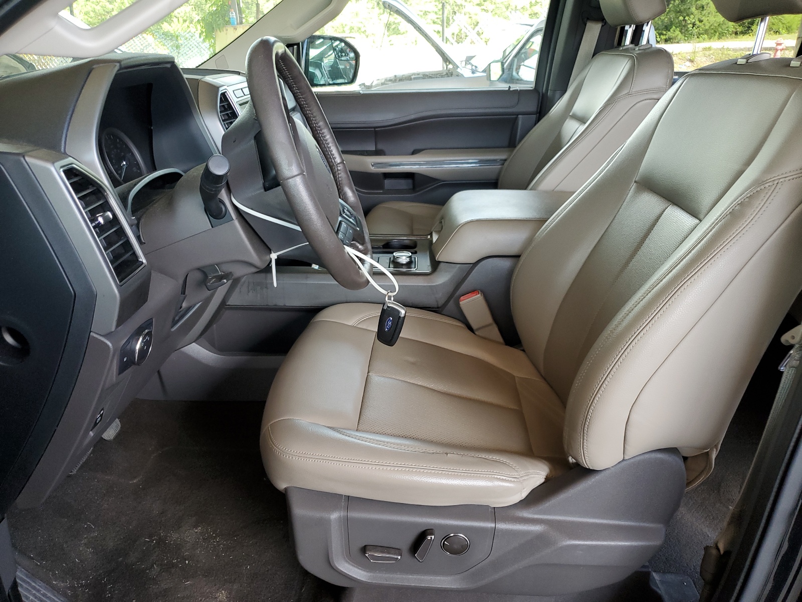 1FMJK1JTXKEA33604 2019 Ford Expedition Max Xlt