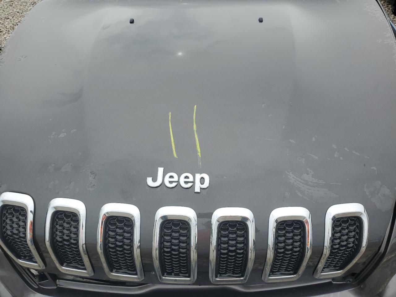 1C4PJMCS3HW637375 2017 Jeep Cherokee Latitude