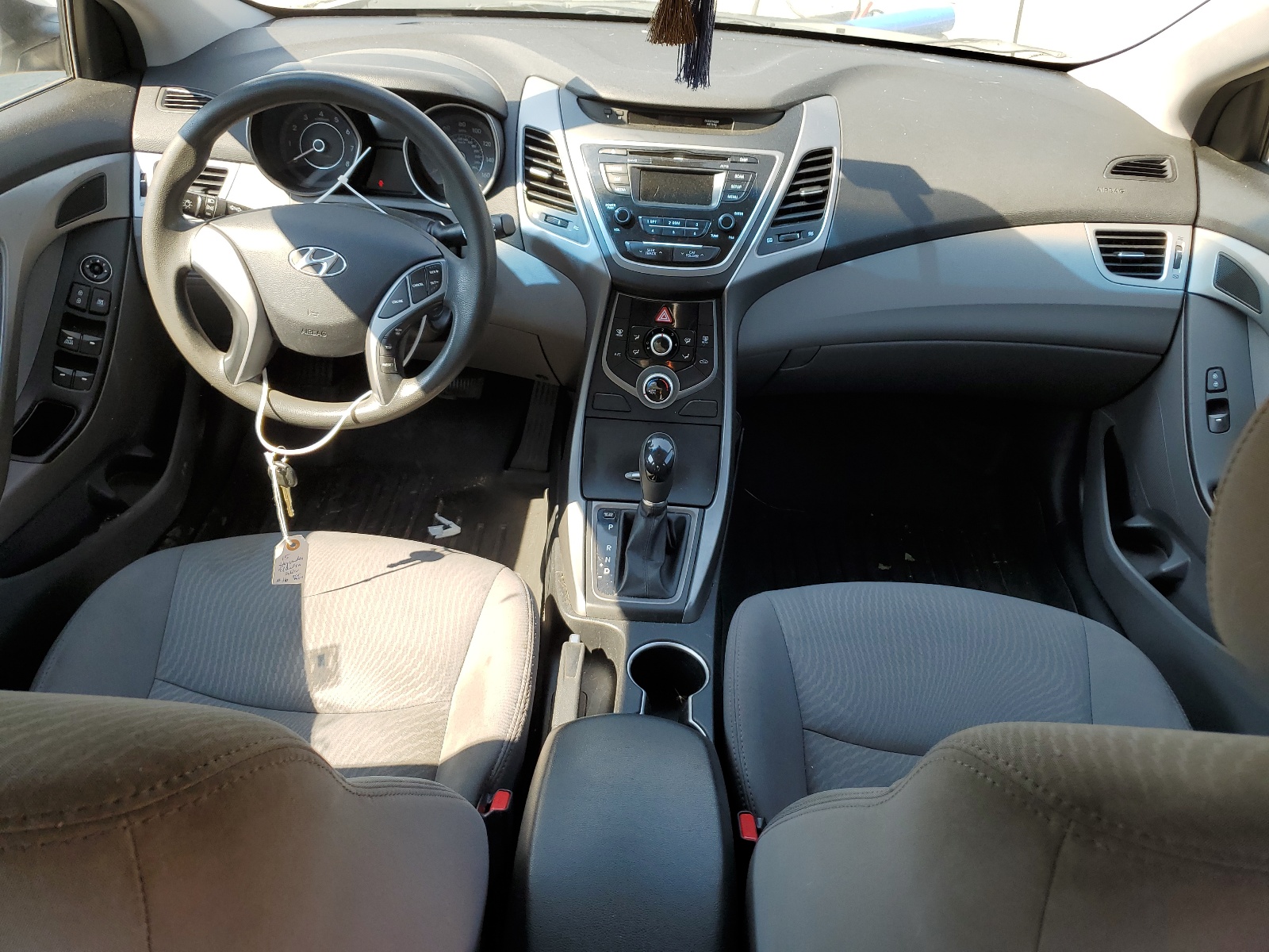 5NPDH4AE1FH615812 2015 Hyundai Elantra Se