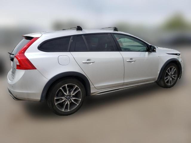  VOLVO V60 2016 Сріблястий