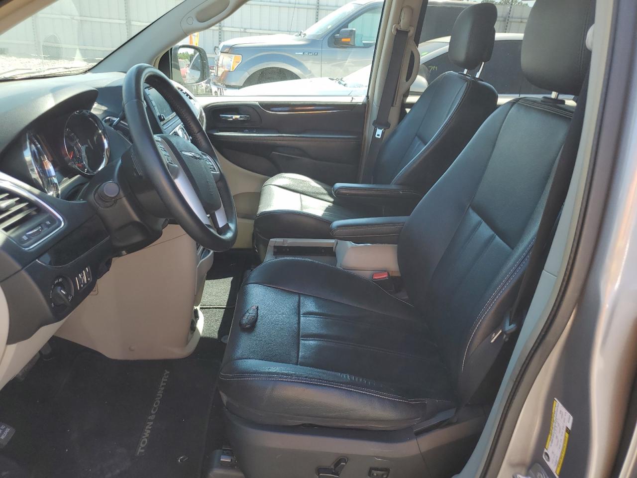 2014 Chrysler Town & Country Touring VIN: 2C4RC1BG1ER256384 Lot: 58975214