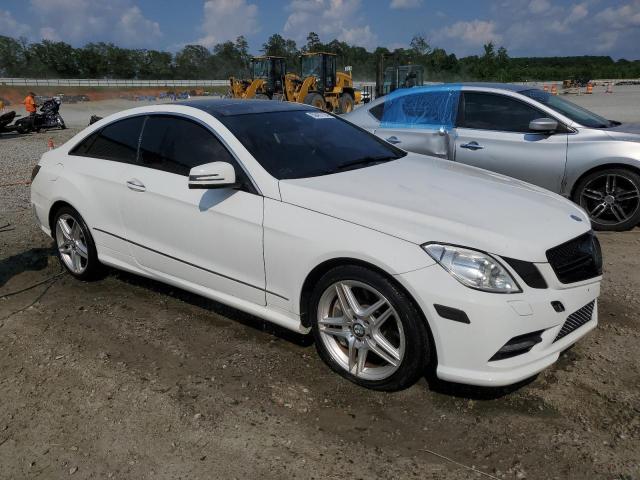 Купе MERCEDES-BENZ E-CLASS 2013 Білий