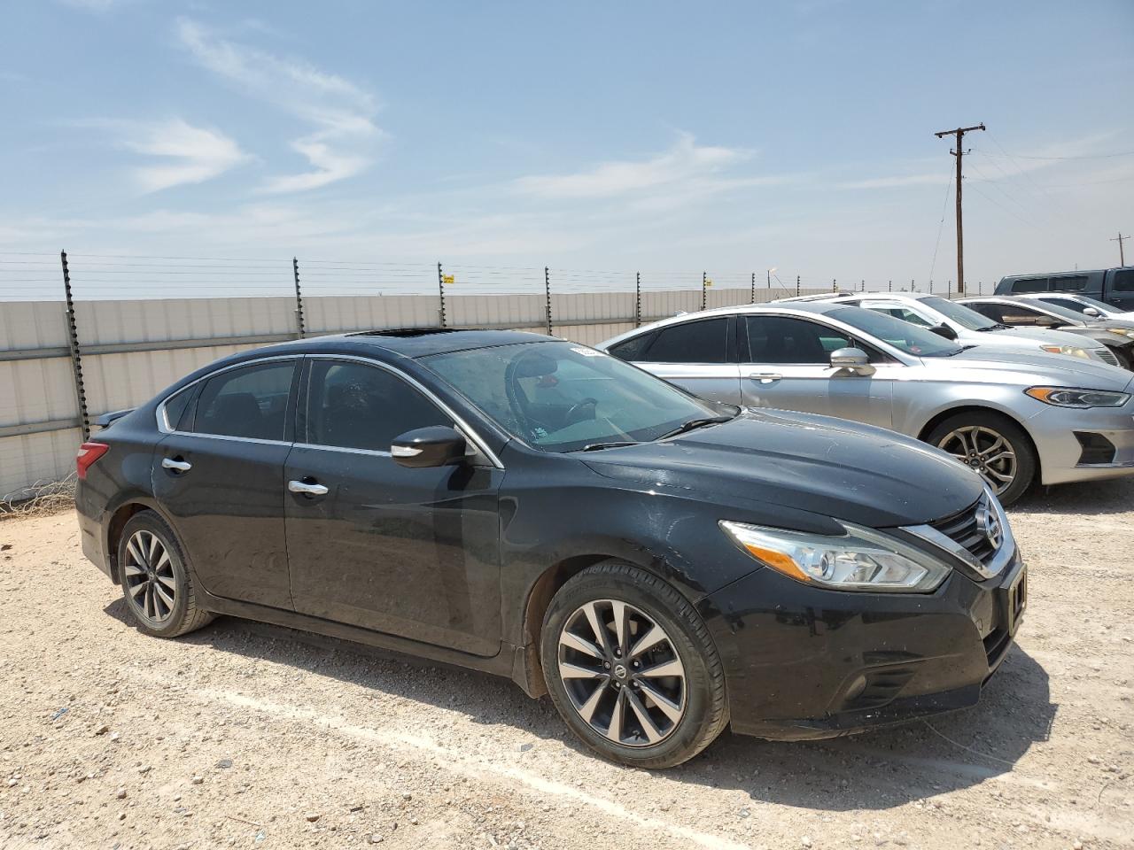 2016 Nissan Altima - Image 4