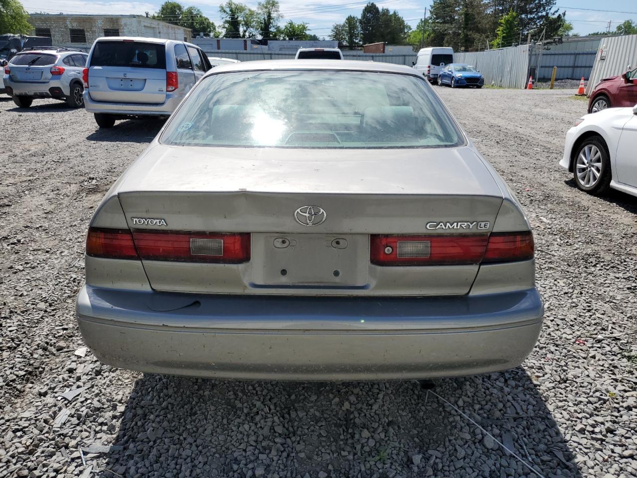 1999 Toyota Camry Ce VIN: 4T1BG28KXXU543845 Lot: 56271904