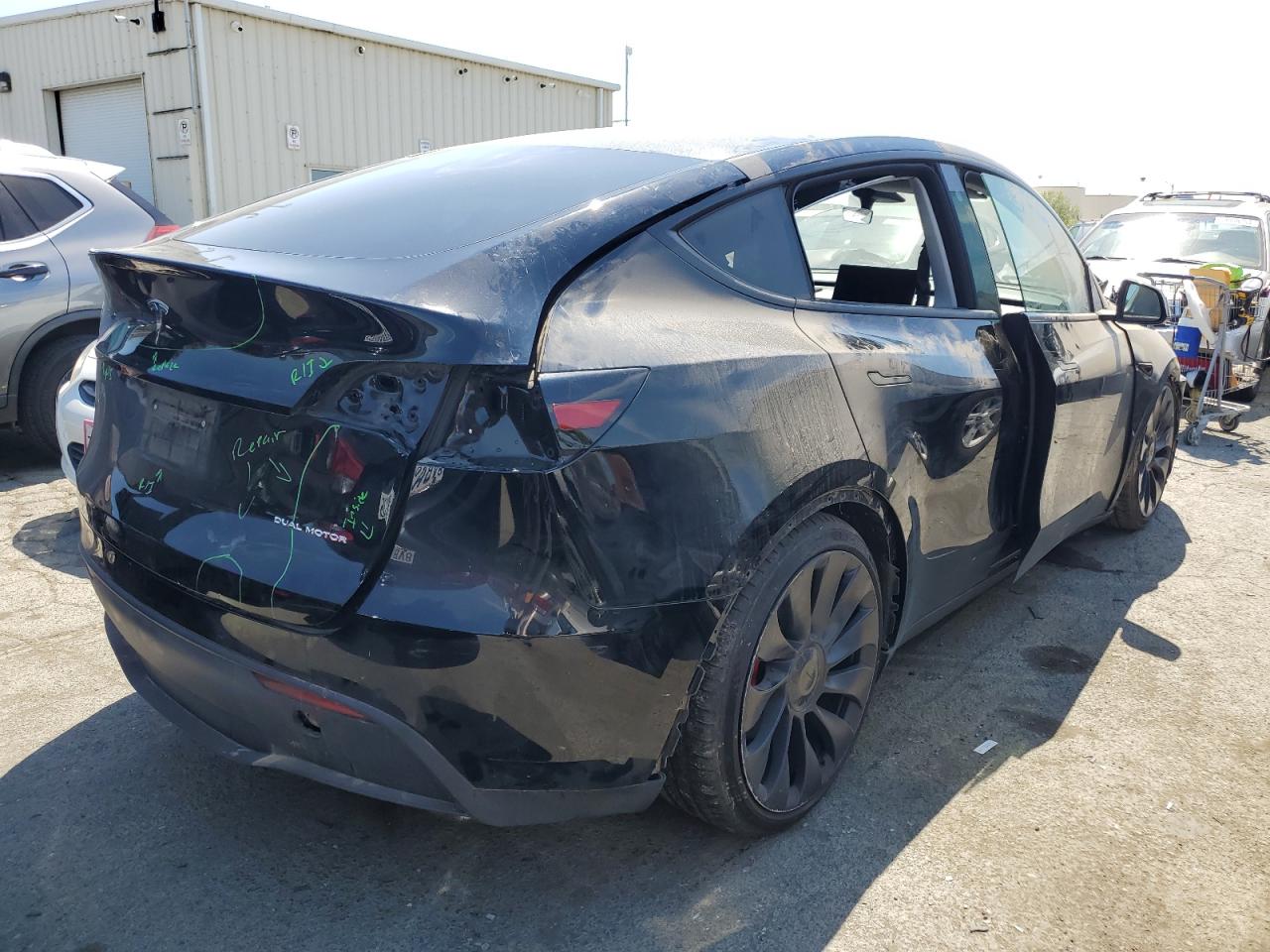 7SAYGDEF9NF572604 Tesla Model Y  3