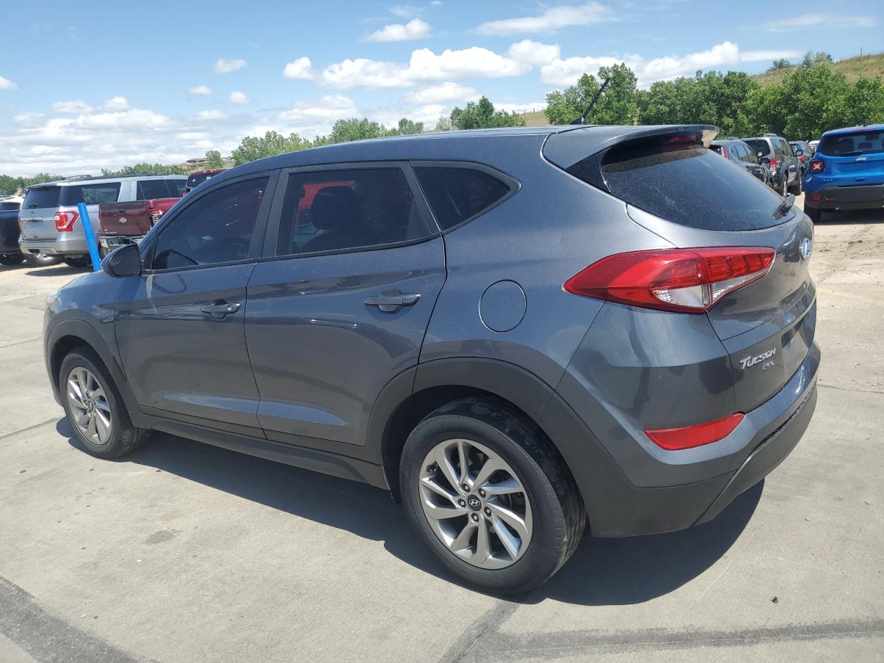 KM8J23A42JU811239 2018 HYUNDAI TUCSON - Image 2