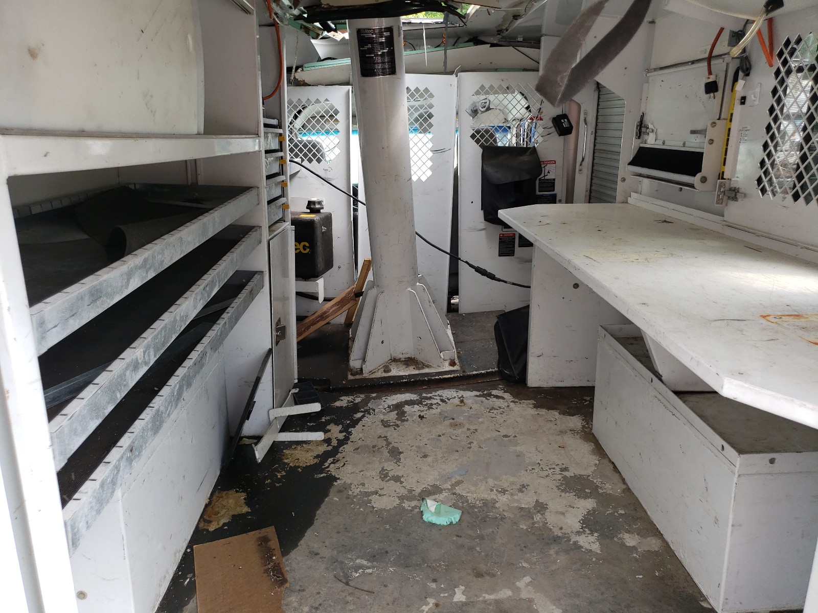 1FDWE3FS7HDC47277 2017 Ford Econoline E350 Super Duty Cutaway Van