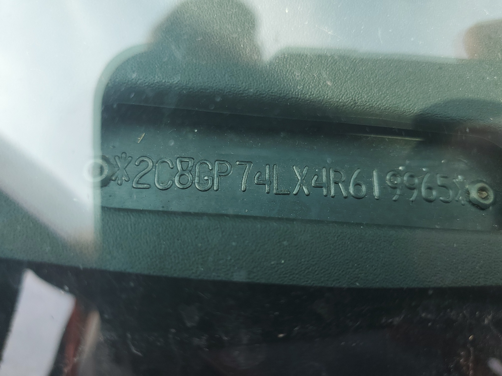 2C8GP74LX4R619965 2004 Chrysler Town & Country Ex