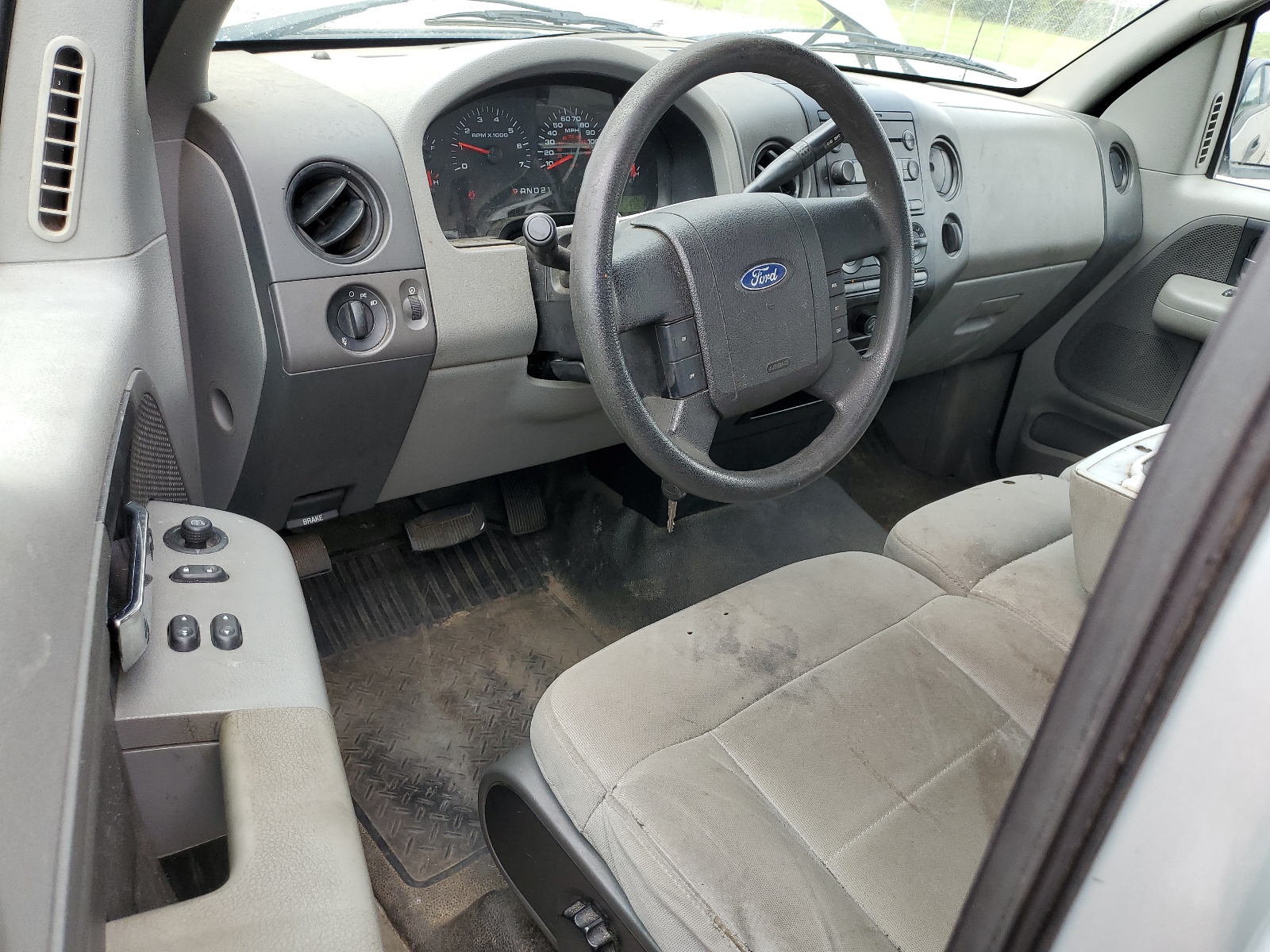 1FTRF12237NA00985 2007 Ford F150