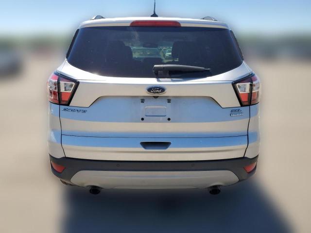  FORD ESCAPE 2018 Серебристый