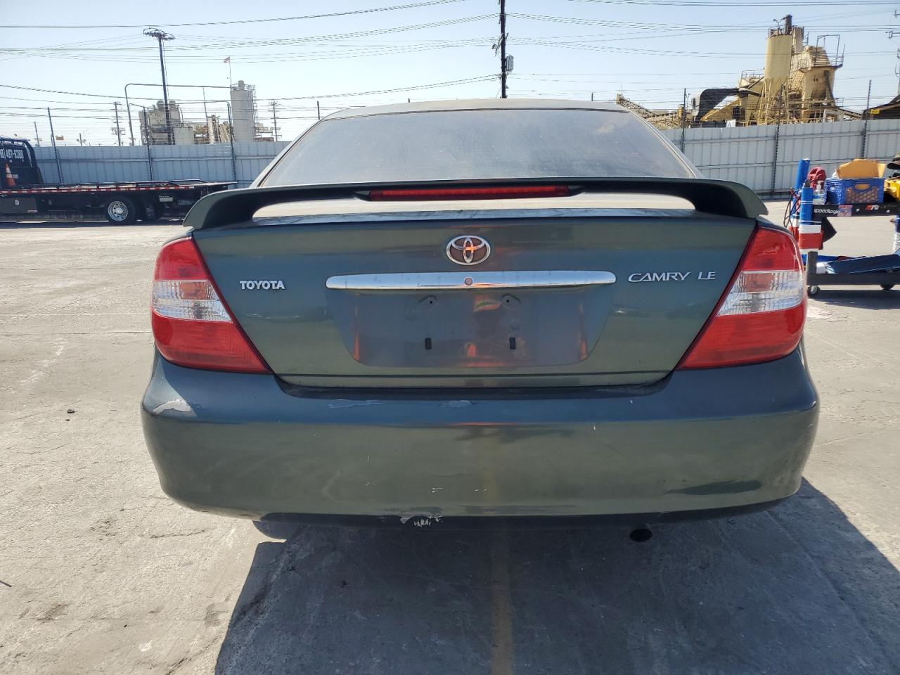 2004 Toyota Camry Le VIN: JTDBE32K340259761 Lot: 59590774