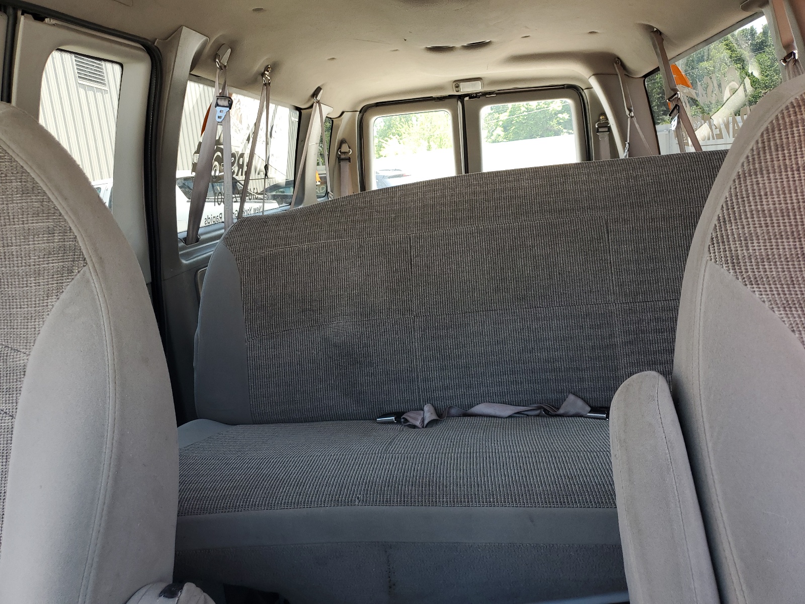 1FBSS31F11HB22476 2001 Ford Econoline E350 Super Duty Wagon