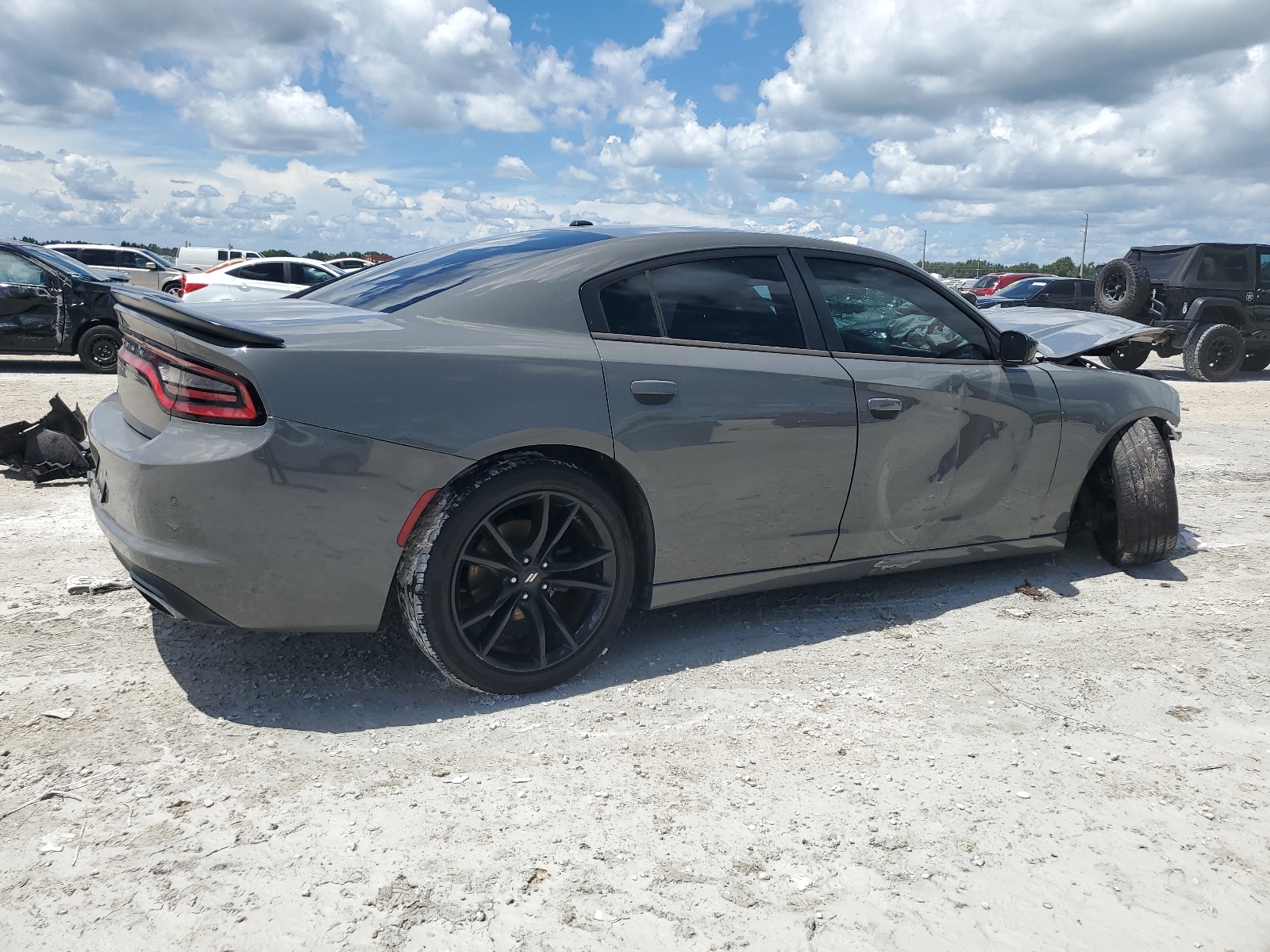 2C3CDXBG6JH135330 2018 Dodge Charger Sxt