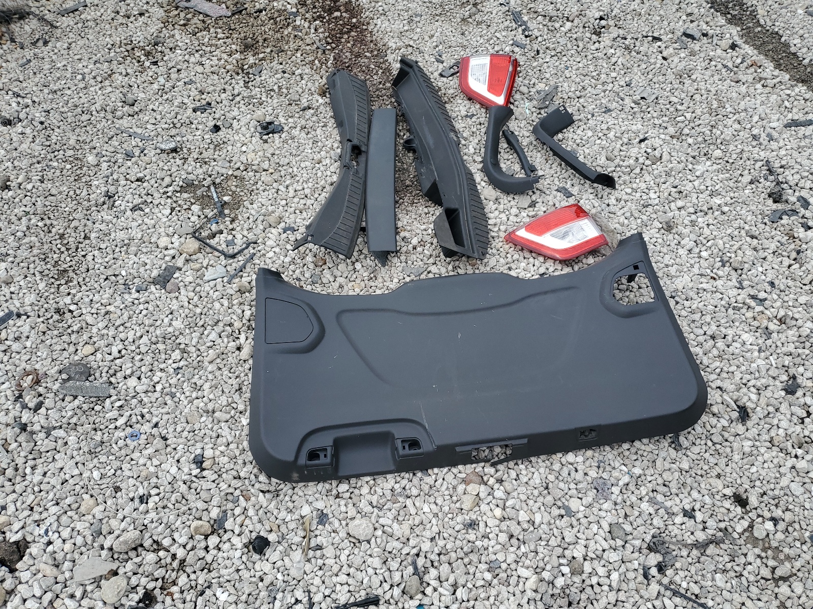 1FADP5EU8HL101941 2017 Ford C-Max Se