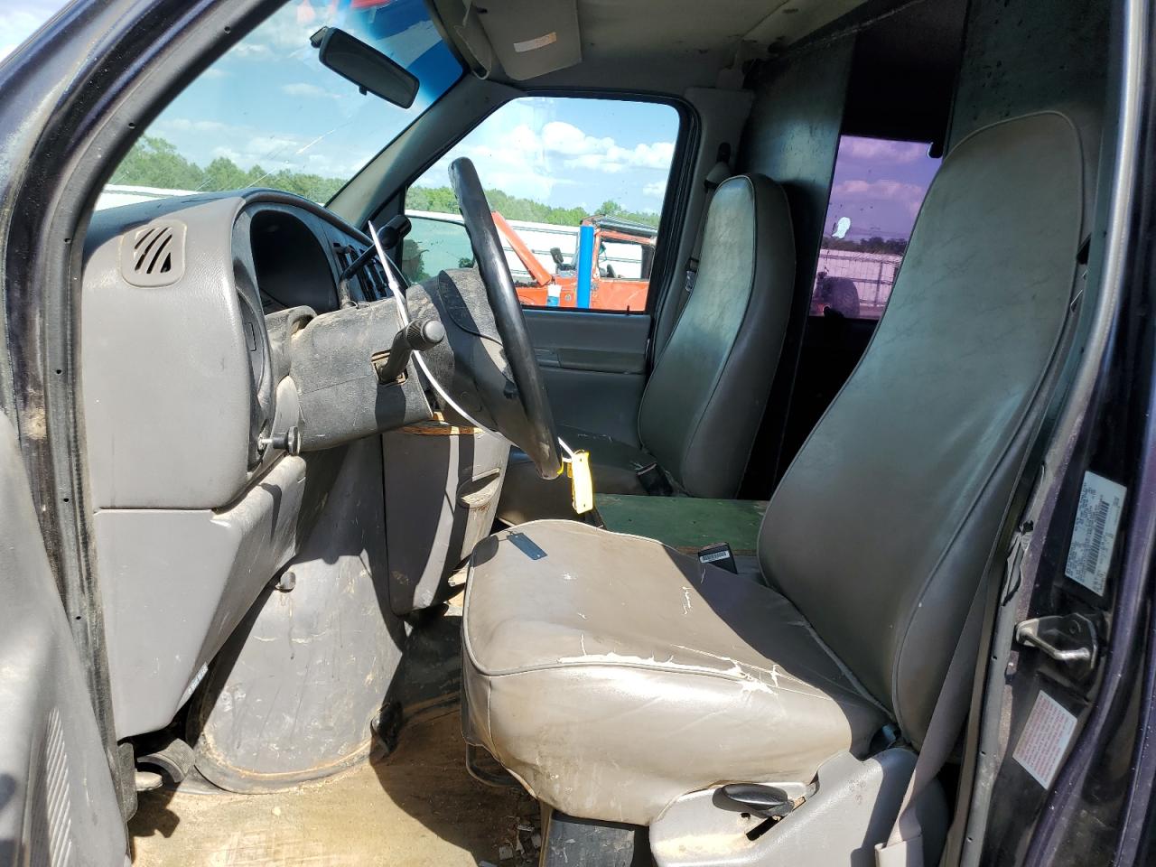 1999 Ford Econoline - Image 7