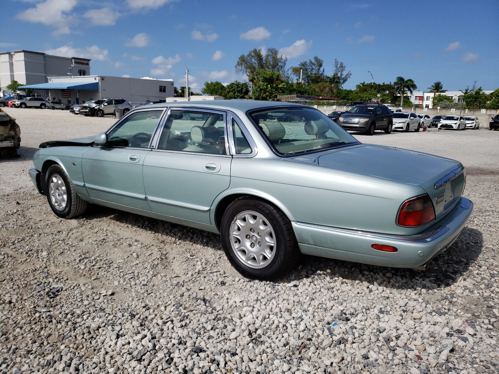 SAJDA14C21LF38051 2001 Jaguar Xj8