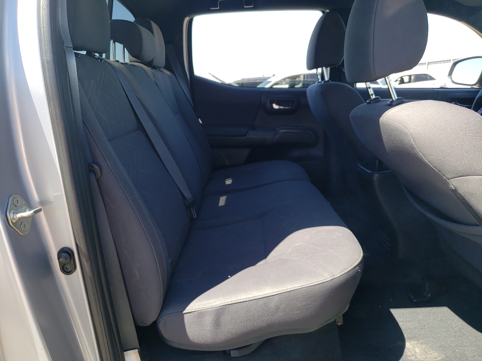 3TMCZ5AN7HM045147 2017 Toyota Tacoma Double Cab