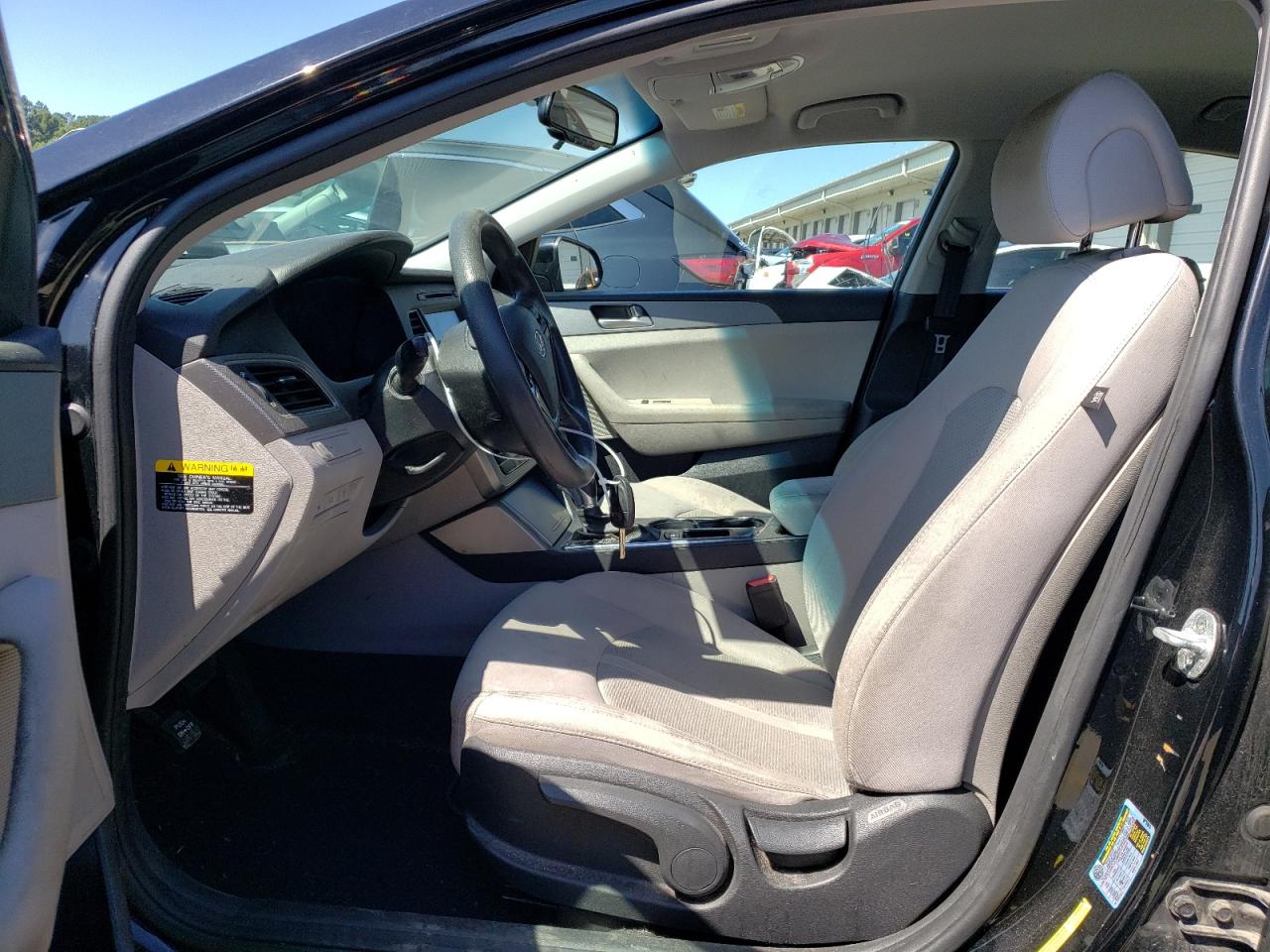 2017 Hyundai Sonata Se VIN: 5NPE24AF7HH588147 Lot: 58024874