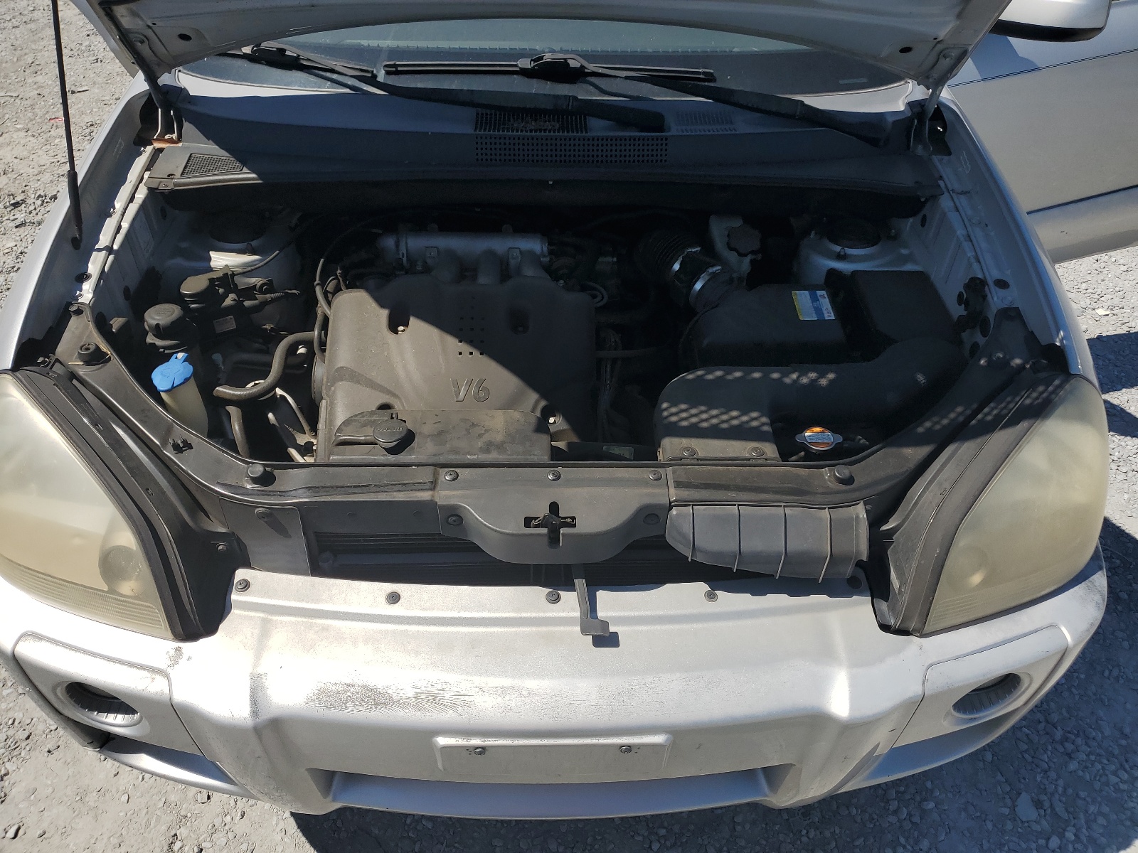 KM8JN12D98U855372 2008 Hyundai Tucson Se