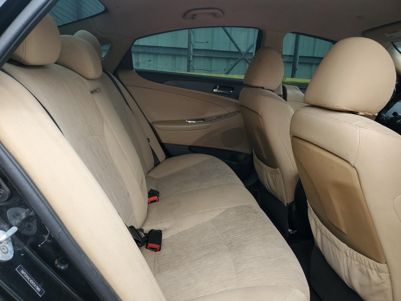 2013 Hyundai Sonata - Image 10