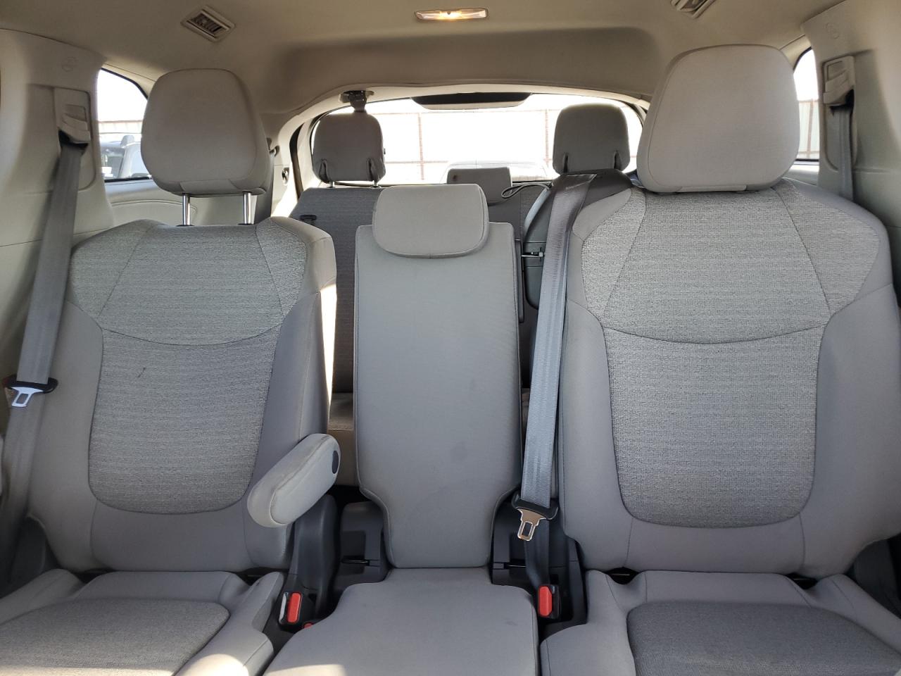 2021 Toyota Sienna Le VIN: 5TDKRKEC7MS022206 Lot: 57704644