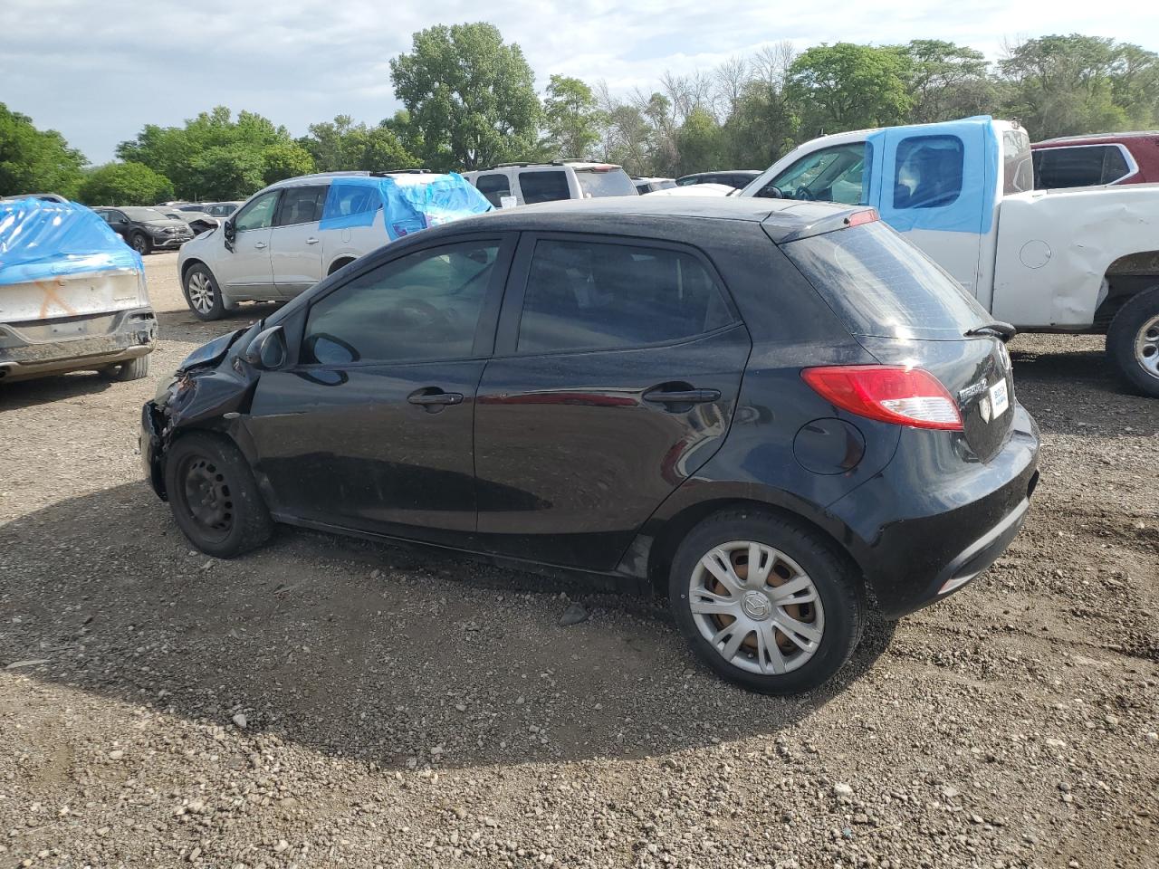 2011 Mazda 2 - Image 2
