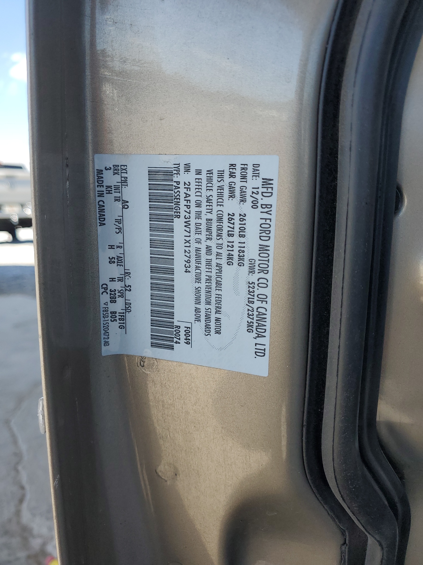 2FAFP73W71X127934 2001 Ford Crown Victoria