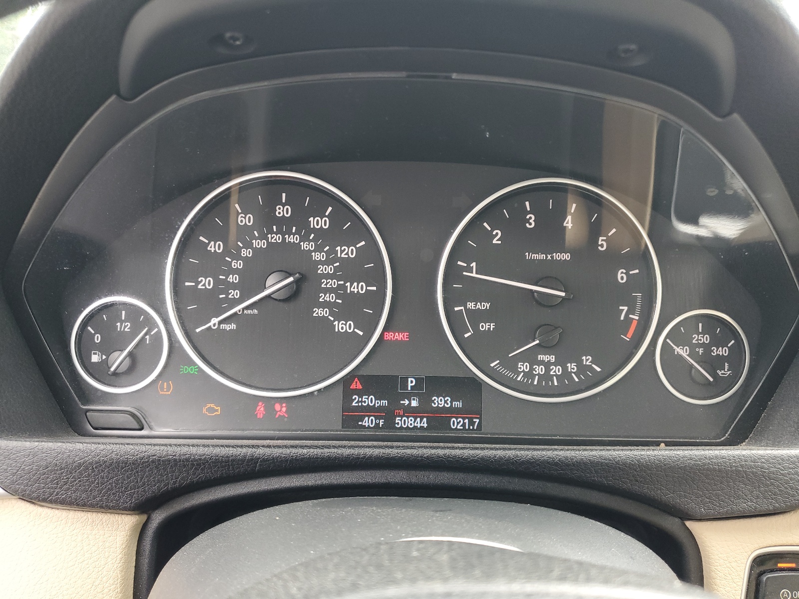 WBA8E5G53HNU22276 2017 BMW 320 Xi