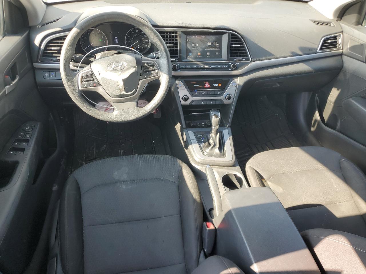 5NPD84LFXJH256037 2018 Hyundai Elantra Sel