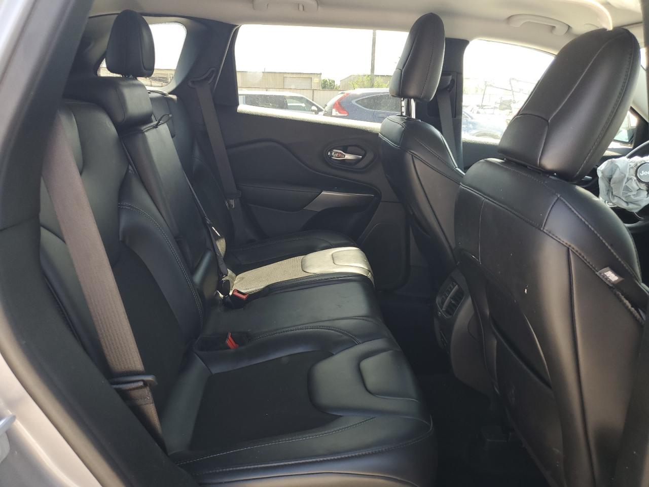 2020 Jeep Cherokee Latitude Plus VIN: 1C4PJLLB2LD557869 Lot: 60971444