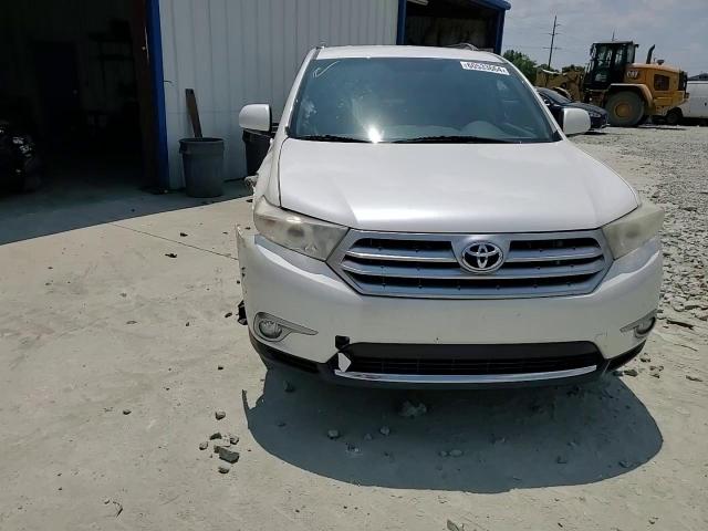 2011 Toyota Highlander Base VIN: 5TDZK3EH2BS028030 Lot: 60533664