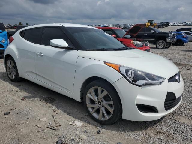  HYUNDAI VELOSTER 2016 Белый