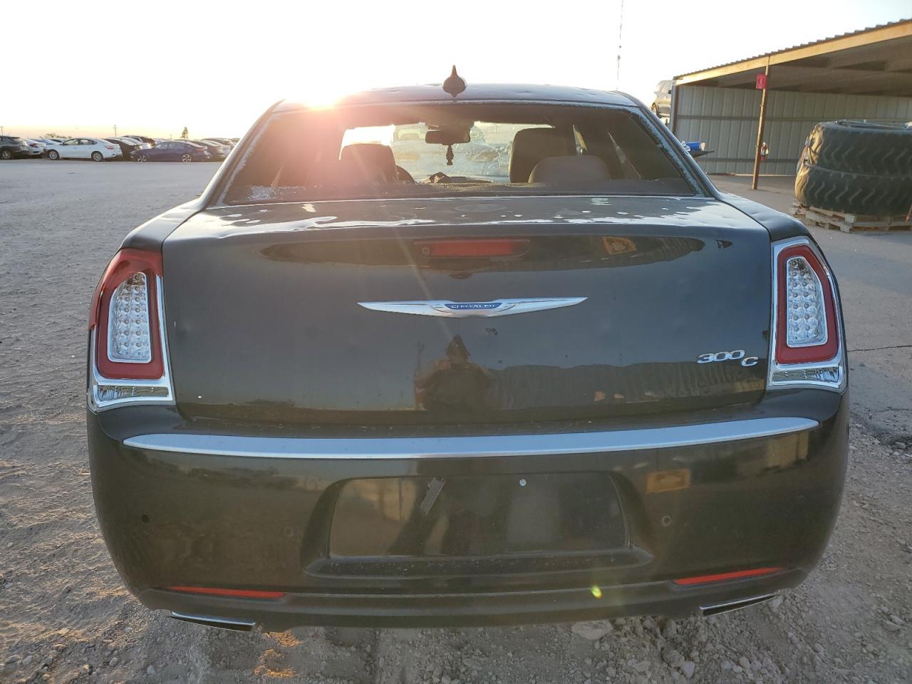 2C3CCAPT8JH182462 2018 Chrysler 300C